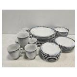 Caravel by excel dish set Caravel by excel dish set