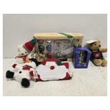 Estate lot of christmas decor Estate lot of christmas decor