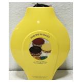 Whoopie pie maker works