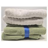 Lot of 4 towels and 2 rags