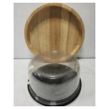 Bamboo tray and disposable cake keepers