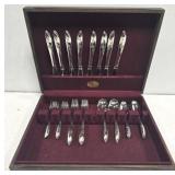 Deluxe stainless steel flatware