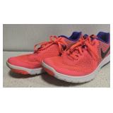 Womens size 11 pink Nike Flex shoes
