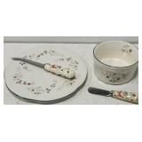 Pfaltzgraff Winterberry cheese tray & dip set