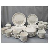 Set of Royal Doulton Florinda pattern china from