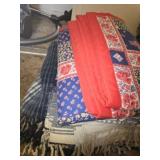 Lot of miscellaneous blankets