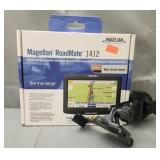 Magellan RoadMate GPS w holder for car