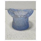 Blue daisy & button top hat *has some chips