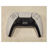 Play station controller lights up when plugged in