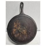 Vintage cast iron Lodge frying pan