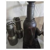 Hydraulic bottle Jack & grease guns