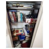Closet / shelve lot EVENING MUST GO