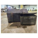 Lot of 2 tools boxes with tools