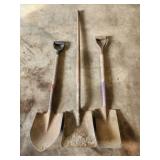 Lot of 3 shovels