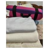 Estate lot of blankets & comforters