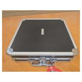 Locking media binder like new