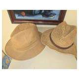 Lot of 2 hats
