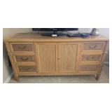 Wood 6 drawer dresser