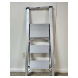 Step ladder