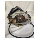 Black decker saw WORKS