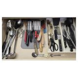Estate lot of kitchen utensils