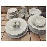 Estate lot of dishes