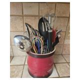 Utensil holder with kitchen utensils