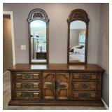 Dresser with mirrors MATCHES 1001 & 1002