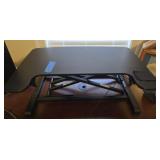 Hydraulic desk top lift