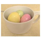 Mug with 3 marble eggs