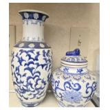 Lot of 2 blue and white decor