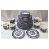 Apx 43pcs Vintage Churchill Blue Willow dish set
