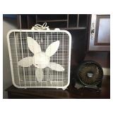 Lot of 2 used fans