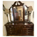 Very Nice Dresser w Triple Mirror