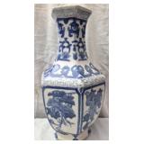 Vtg Chinese blue & white hexagonal porcelain vase