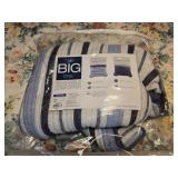 Twin Reversible Comforter