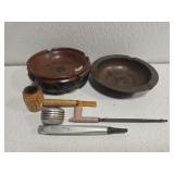 Lot of 2 ash trays and pipes