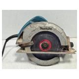 Makita 5007F Electric Saw WORKING