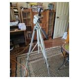 Velbon VX 501 camera tri pod