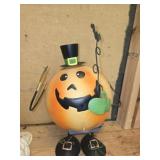 Halloween metal decor