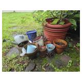 Lot of assorted planters