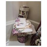Vtg shower curtain decor towels & more