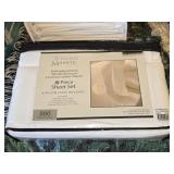 Brand New Sterling Manor 6 pc Sheet Set
