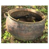 Cast iron pot