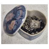 Vtg Chinese porcelain heart-shaped trinket box