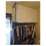 Rack of clothes woman's size small medium