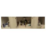 Estate lot of rags towels and more bathroom items