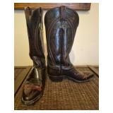 Woman size 8 leather boots