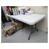 White foldable table