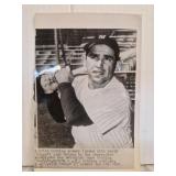 Vtg photo New York Yankees catcher Yogi Berra